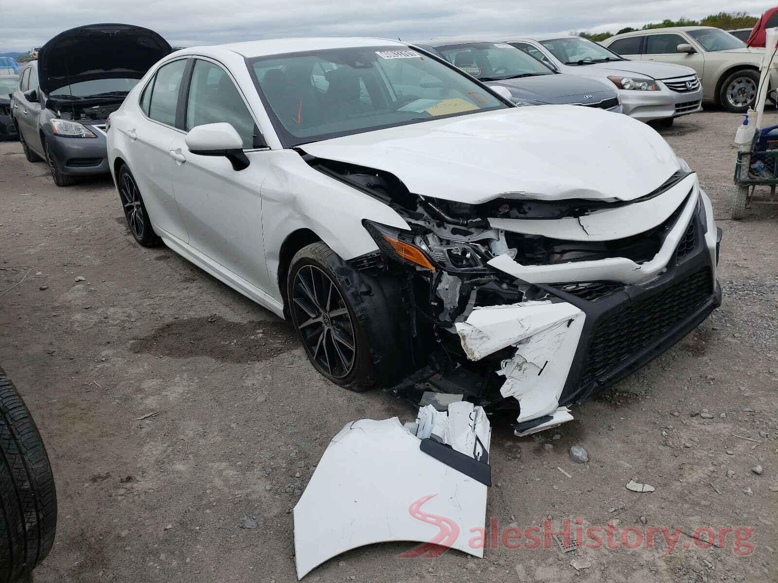 4T1G11AK8MU555855 2021 TOYOTA CAMRY