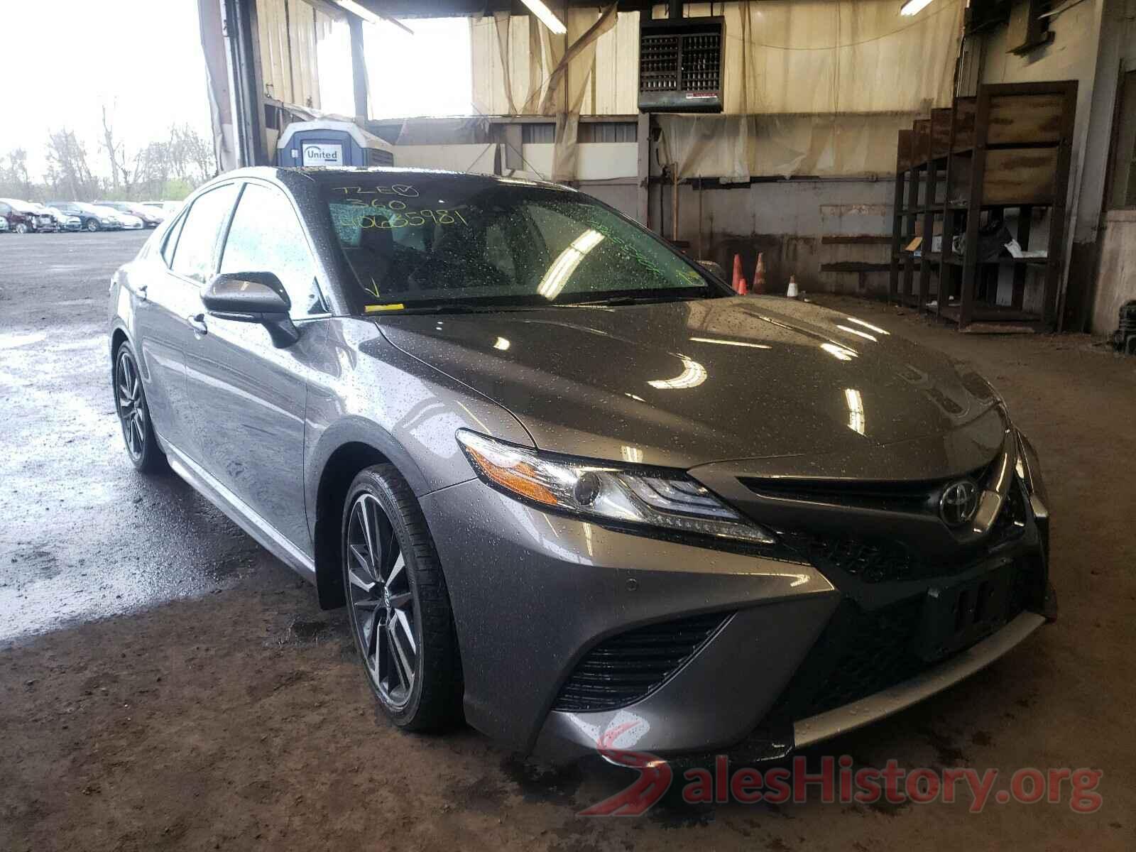 4T1B61HK9JU126138 2018 TOYOTA CAMRY