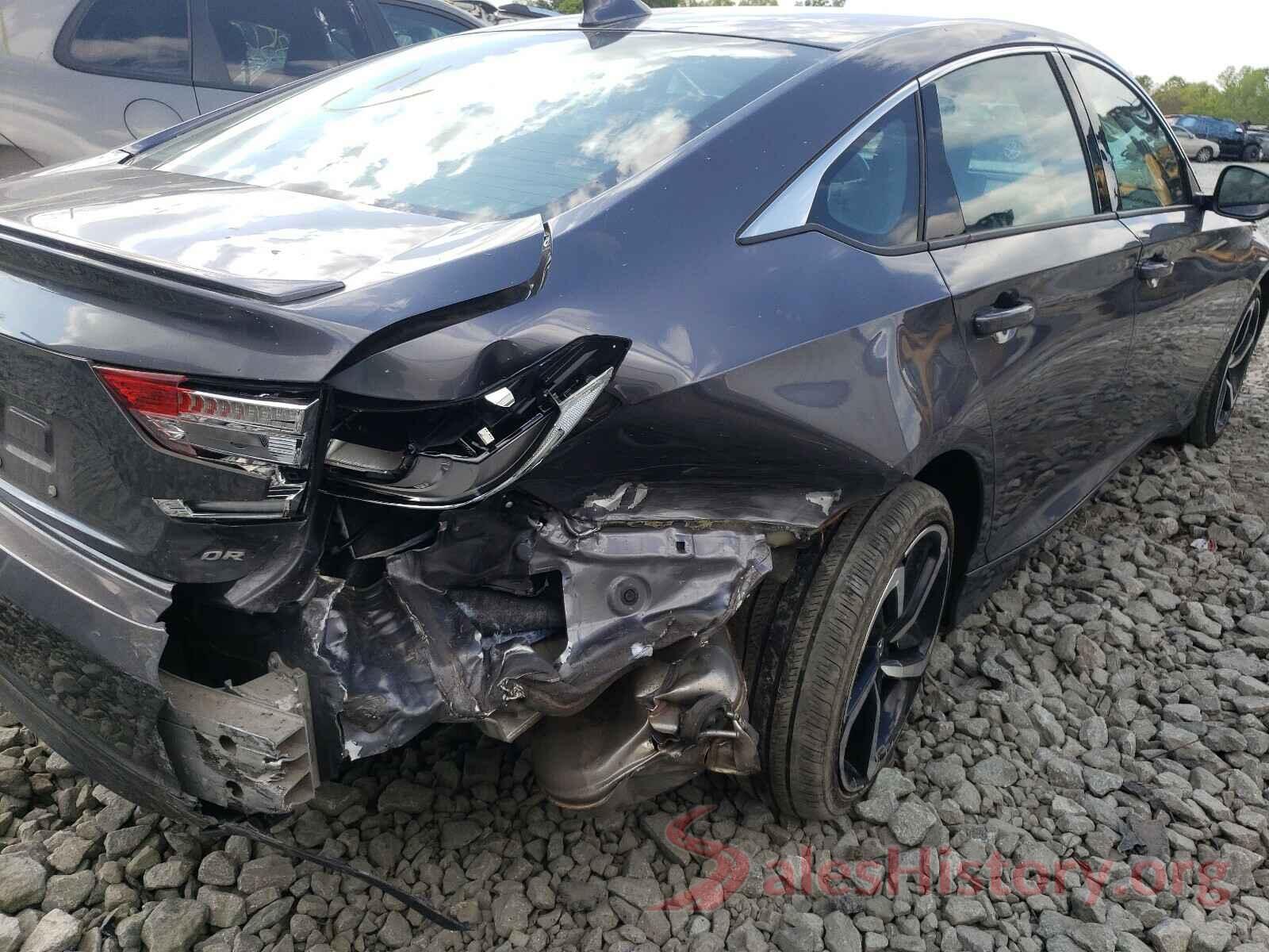 1HGCV1F37JA250841 2018 HONDA ACCORD