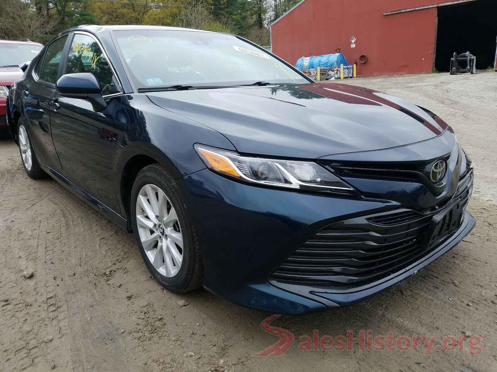 4T1B11HK2JU614944 2018 TOYOTA CAMRY