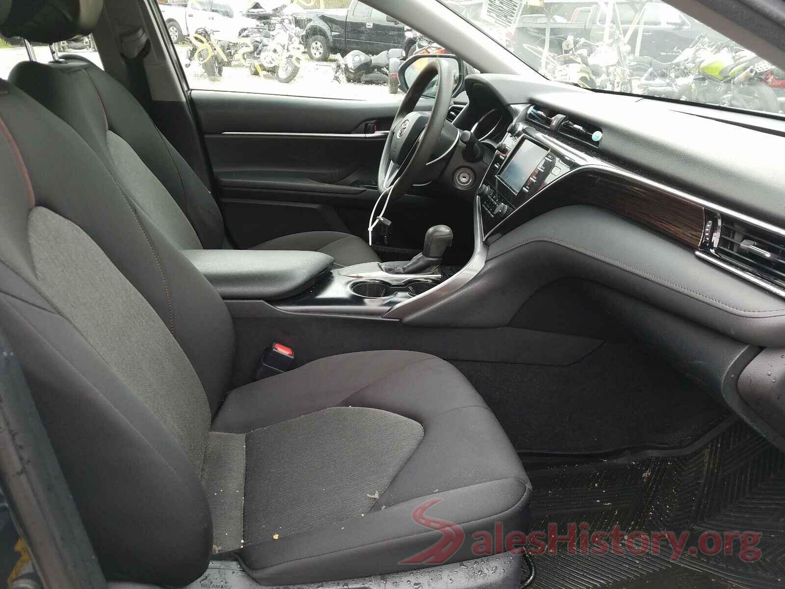 4T1B11HK2JU614944 2018 TOYOTA CAMRY