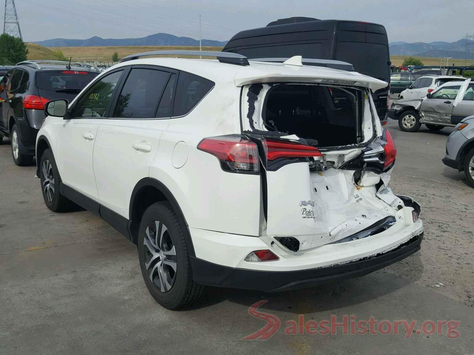 JTMBFREV8HJ158043 2017 TOYOTA RAV4 LE