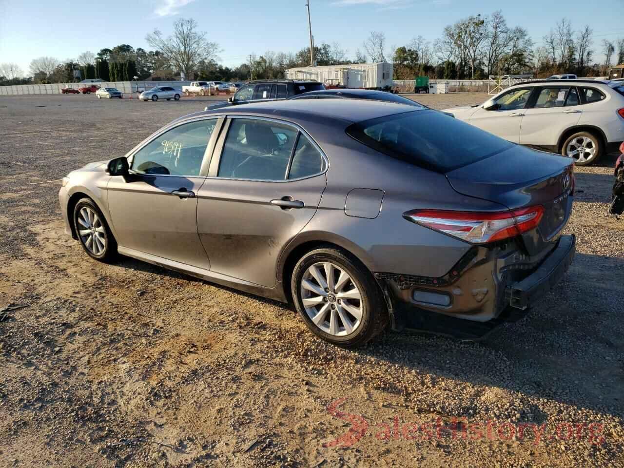 4T1B11HK5JU565867 2018 TOYOTA CAMRY