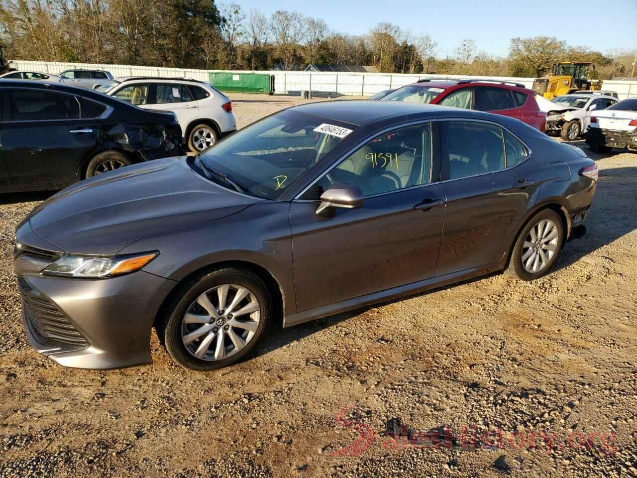 4T1B11HK5JU565867 2018 TOYOTA CAMRY