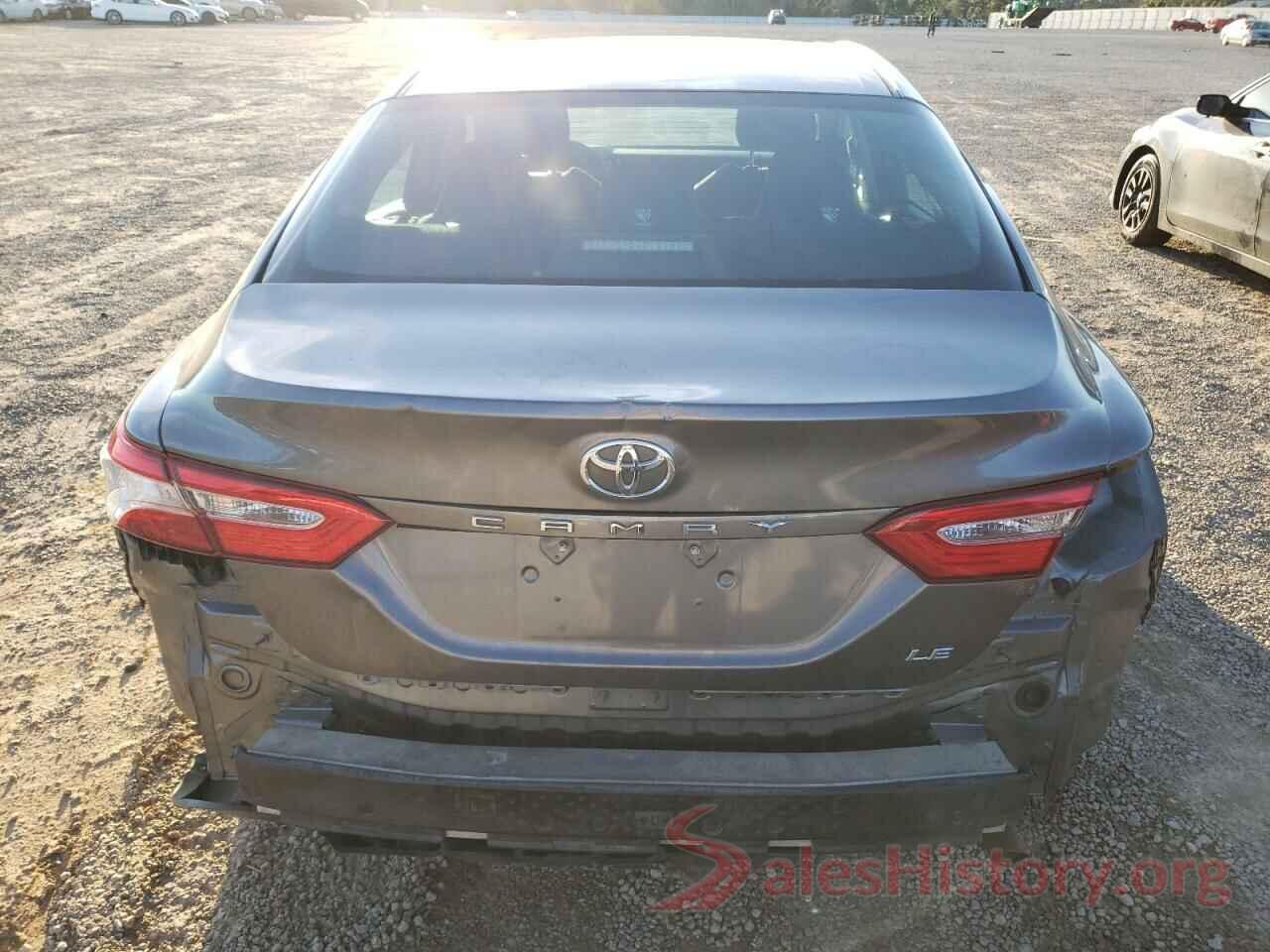 4T1B11HK5JU565867 2018 TOYOTA CAMRY