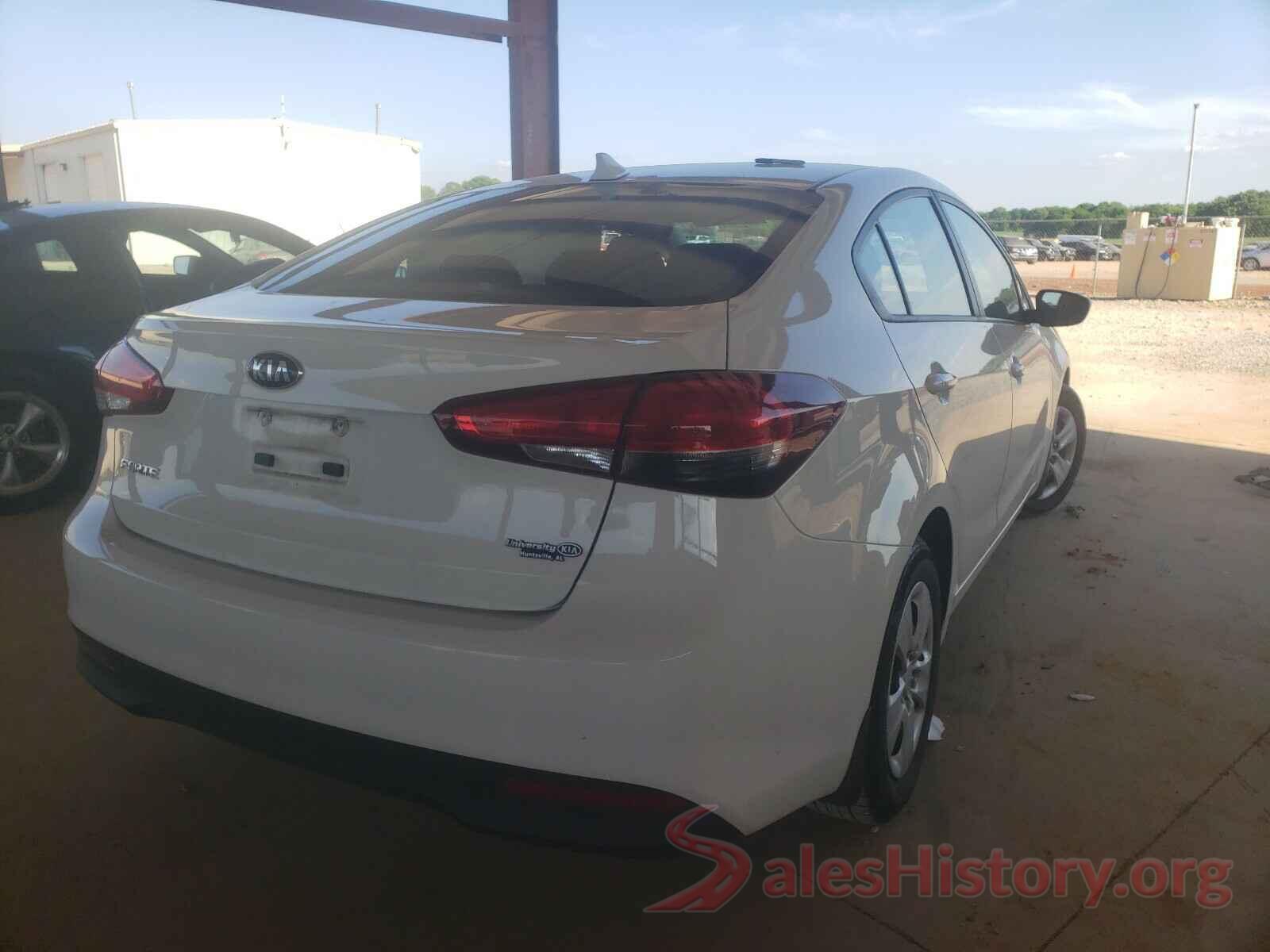 3KPFK4A76HE095500 2017 KIA FORTE