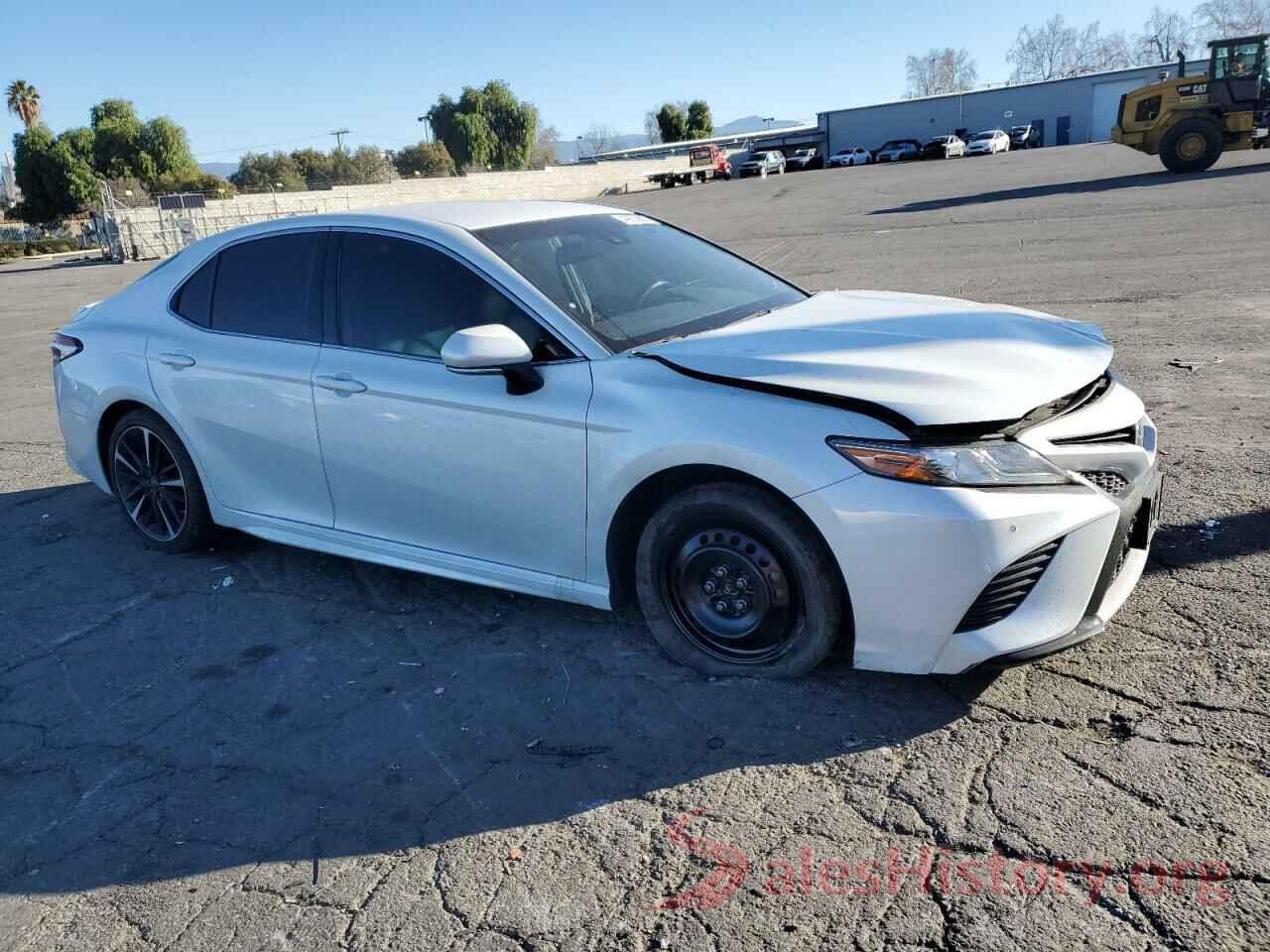 4T1B61HK4JU151982 2018 TOYOTA CAMRY