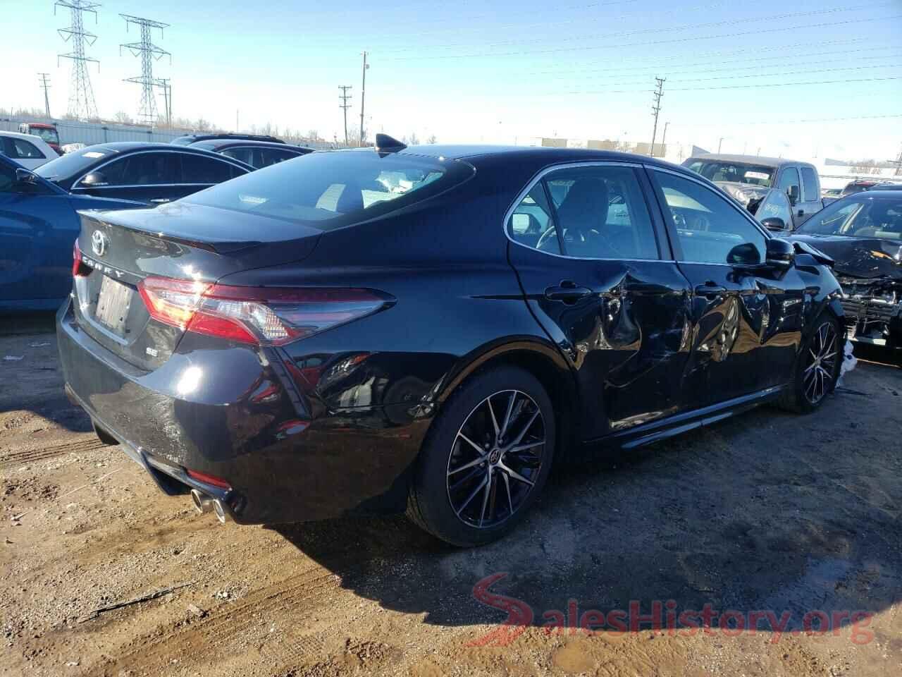 4T1G11AK1NU073911 2022 TOYOTA CAMRY