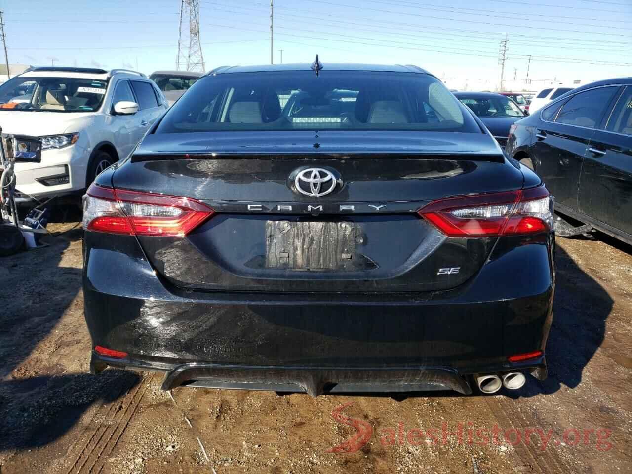 4T1G11AK1NU073911 2022 TOYOTA CAMRY