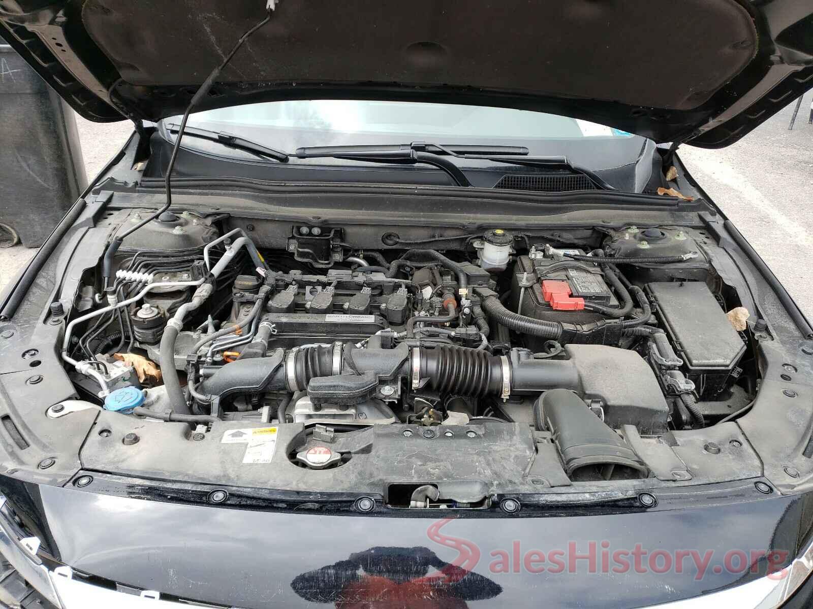 1HGCV1F46KA002798 2019 HONDA ACCORD