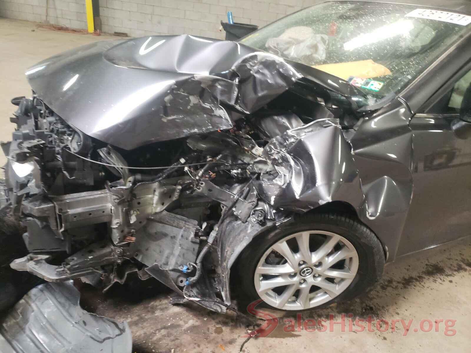 3MZBN1U7XJM169302 2018 MAZDA 3