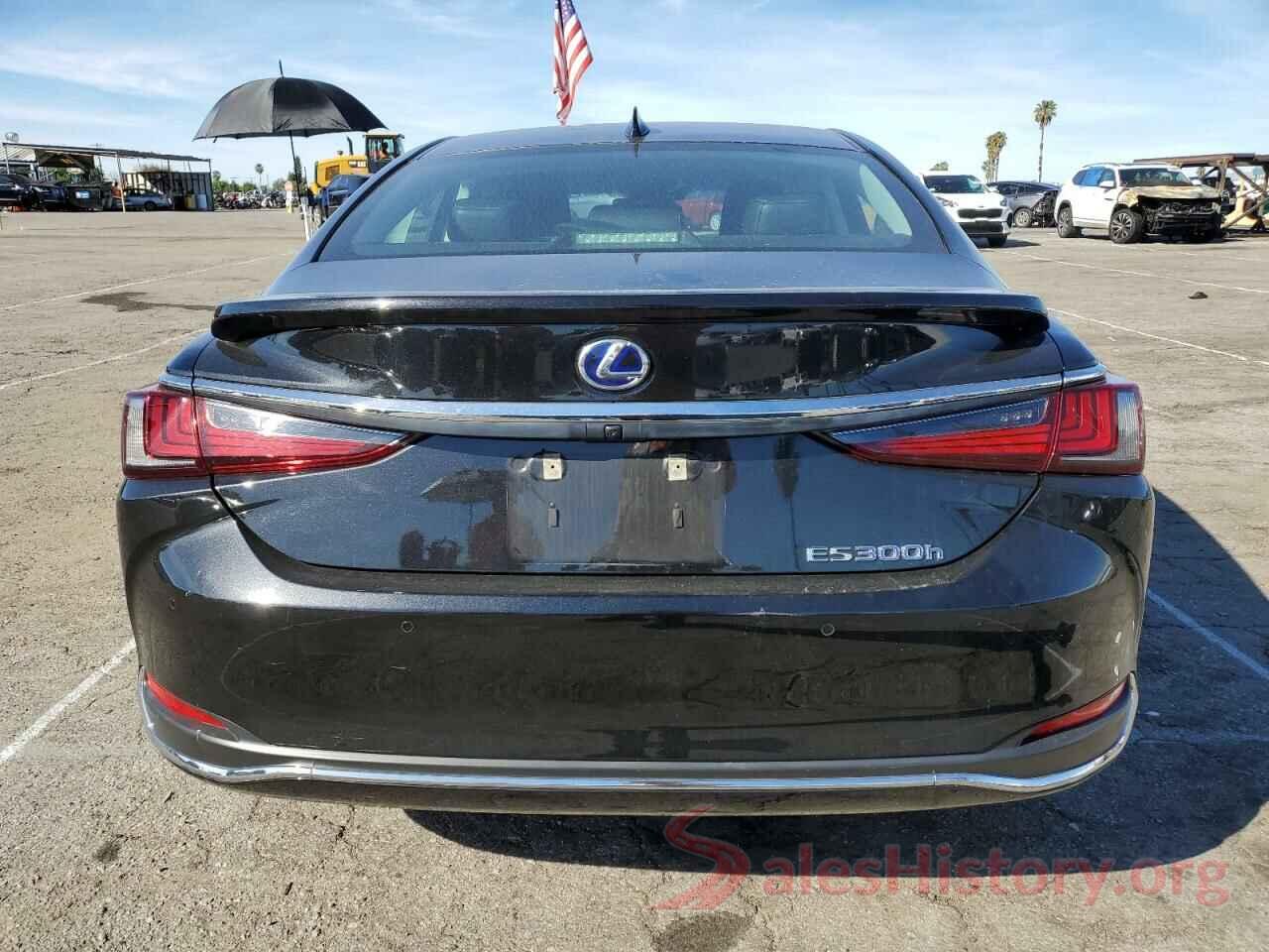 58ADA1C15MU012754 2021 LEXUS ES300