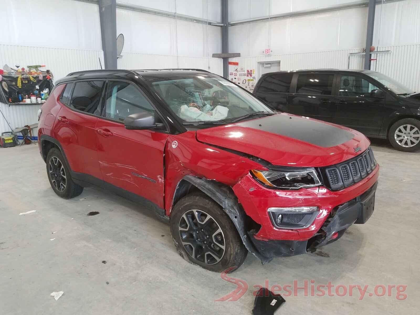 3C4NJDDB4JT501161 2018 JEEP COMPASS