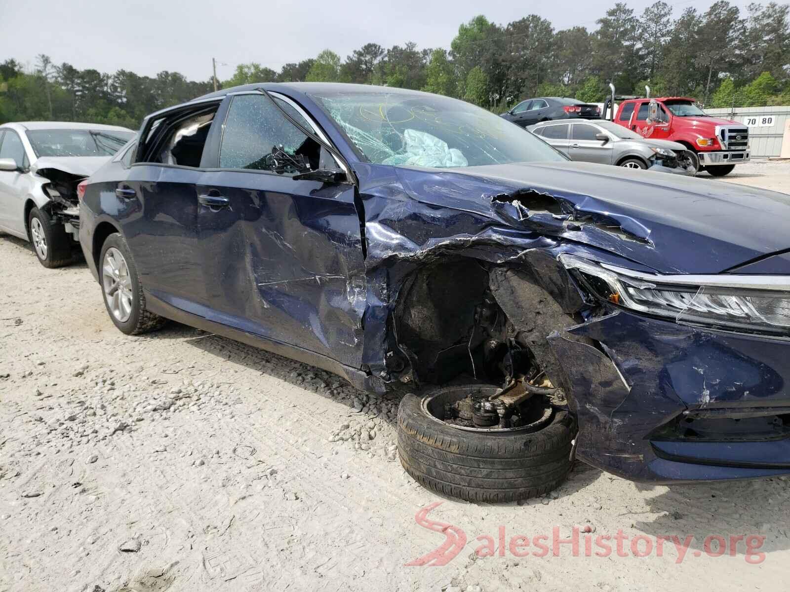 1HGCV1F19JA240049 2018 HONDA ACCORD