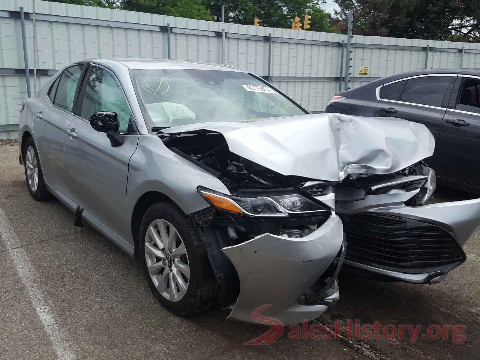 4T1B11HK9JU525467 2018 TOYOTA CAMRY