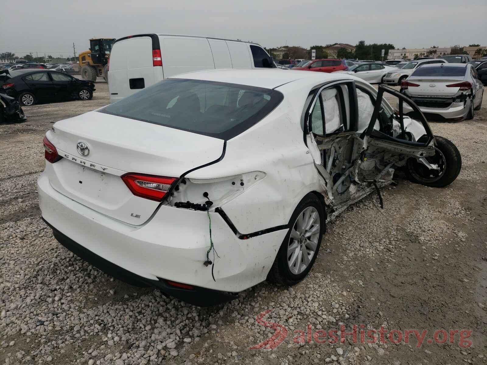 4T1B11HK8JU653019 2018 TOYOTA CAMRY