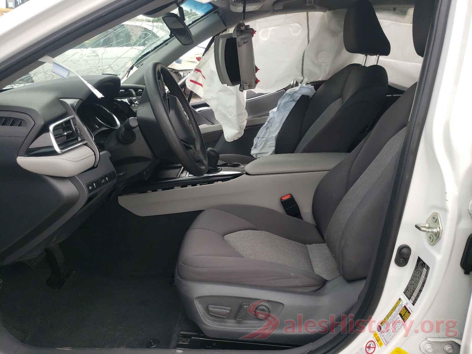 4T1B11HK8JU653019 2018 TOYOTA CAMRY