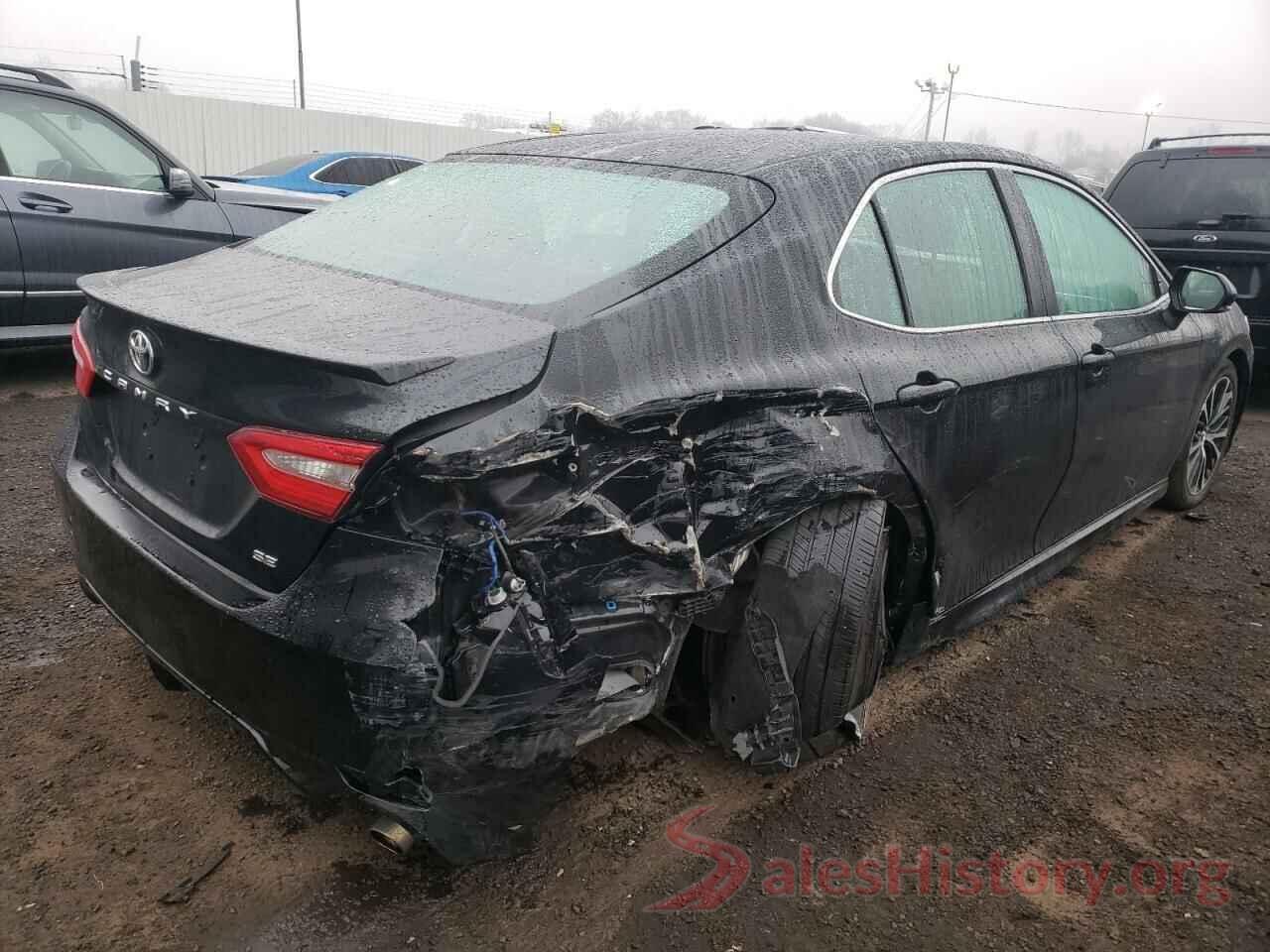 4T1B11HK4JU028861 2018 TOYOTA CAMRY