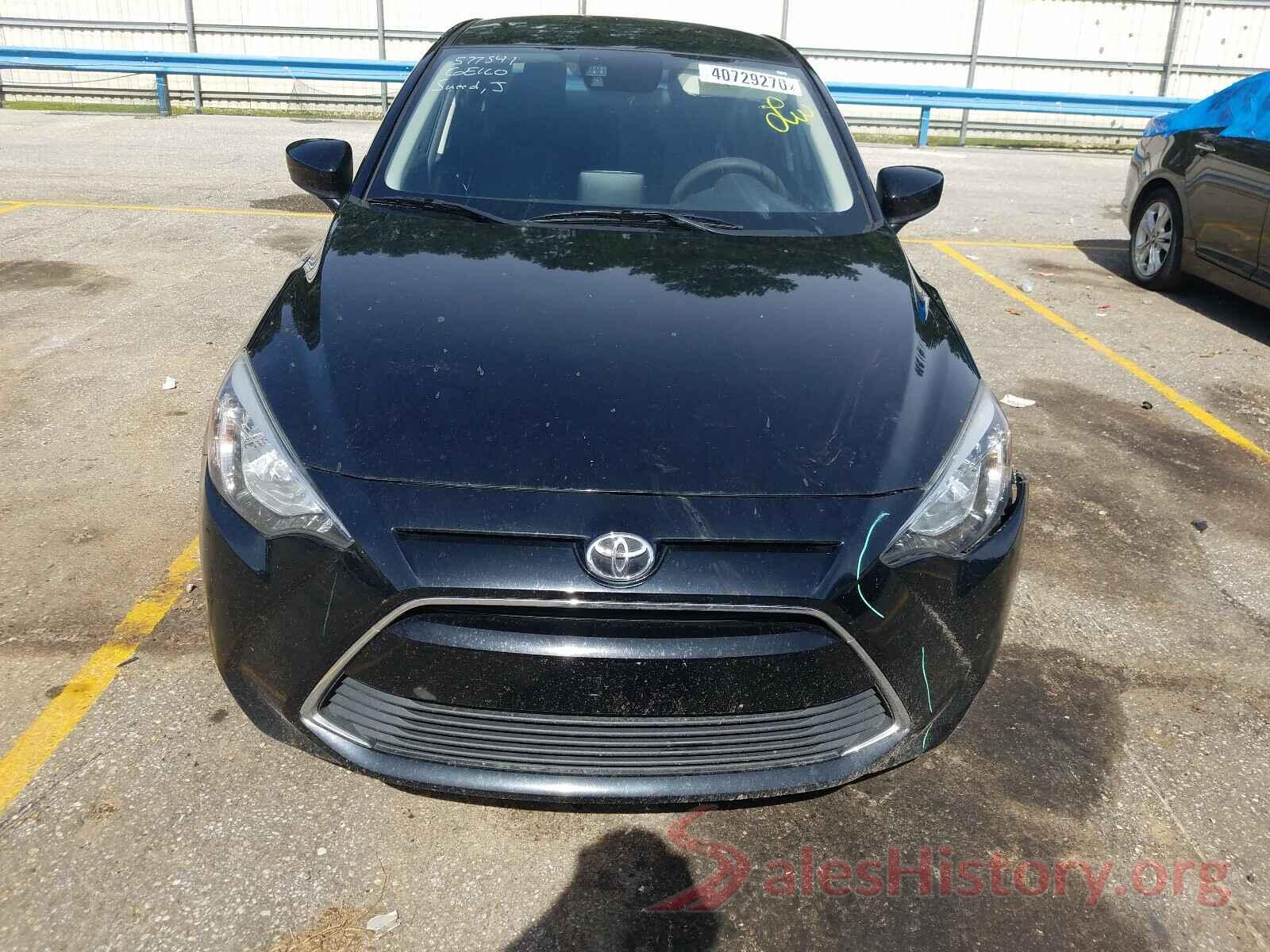 3MYDLBYV5HY152976 2017 TOYOTA YARIS