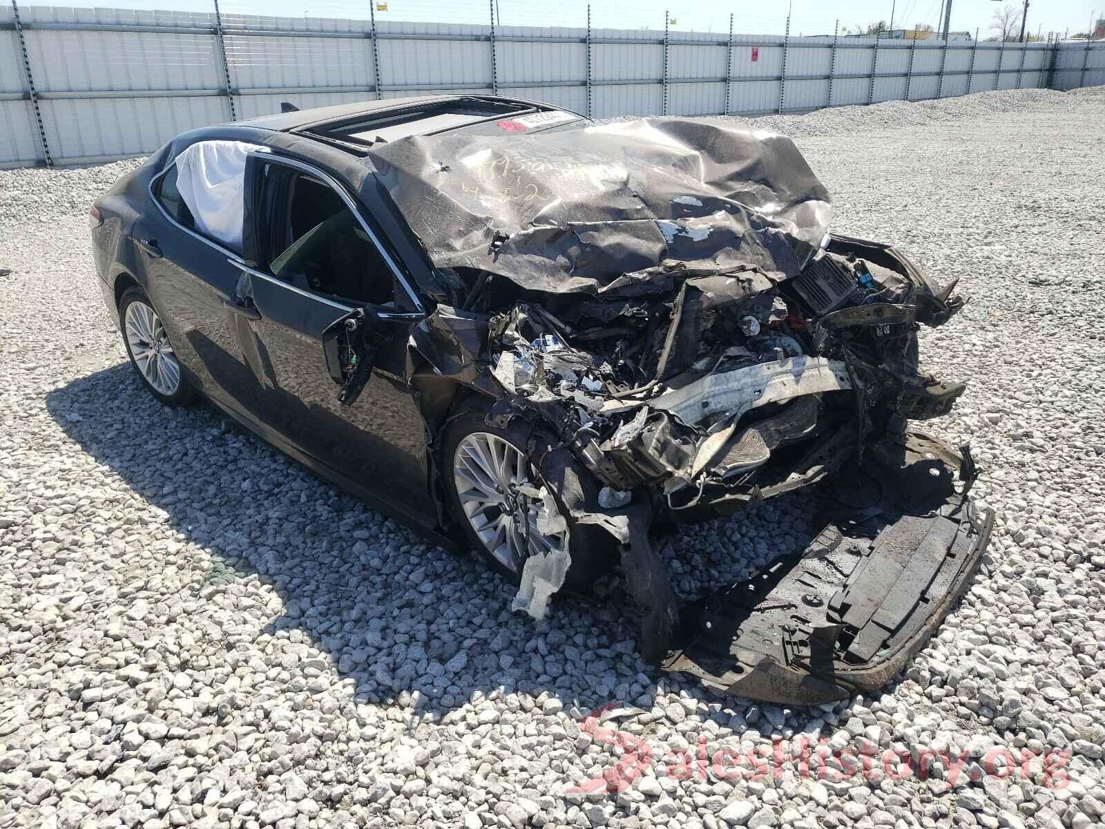 4T1BZ1HK8JU501590 2018 TOYOTA CAMRY