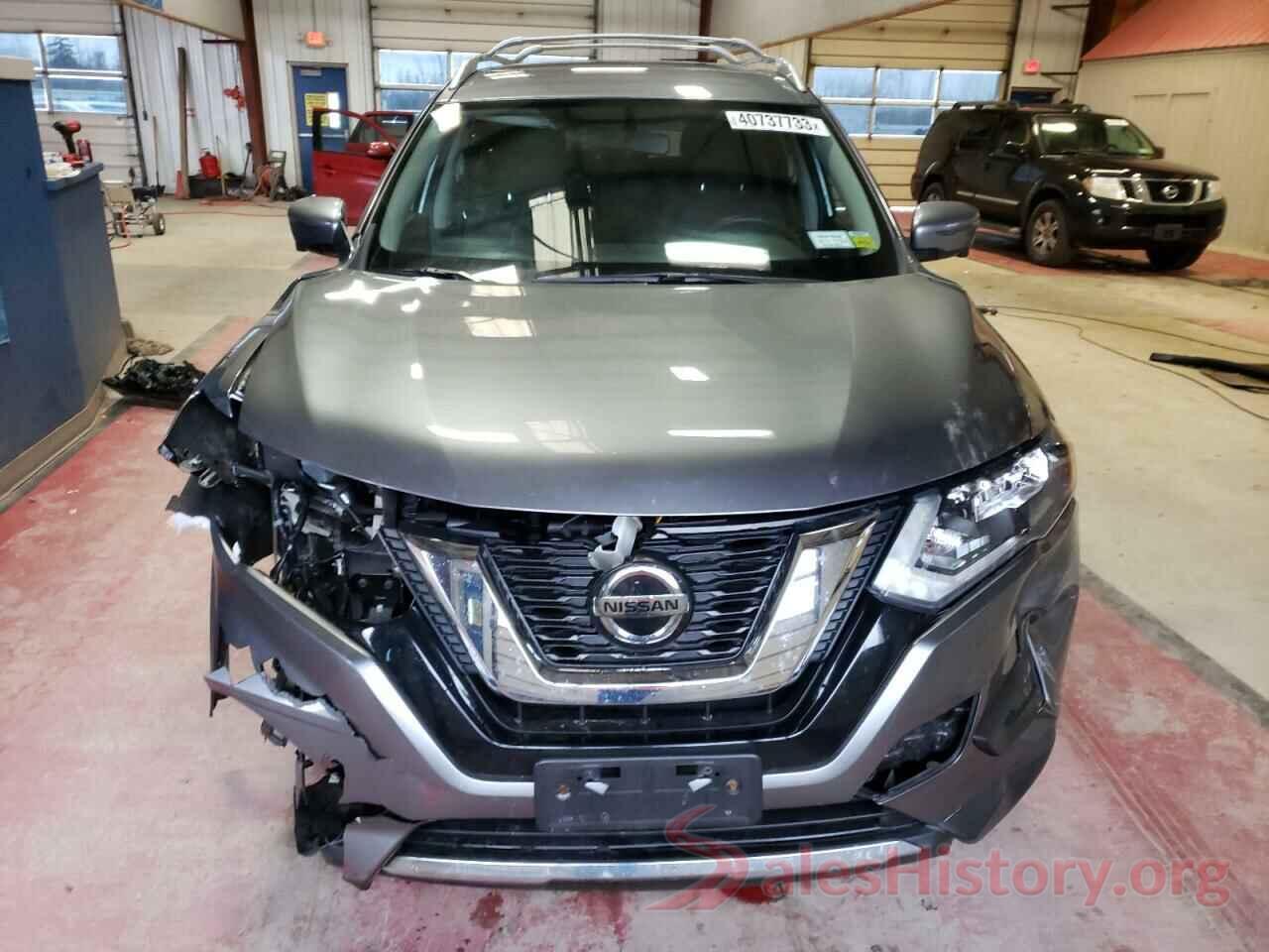 KNMAT2MV1JP596824 2018 NISSAN ROGUE