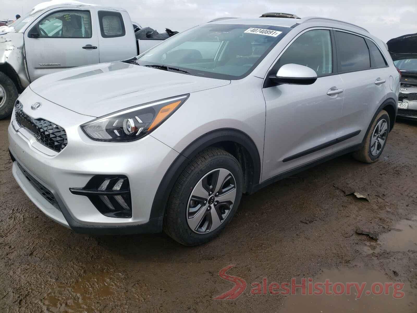 KNDCB3LC8L5369565 2020 KIA NIRO