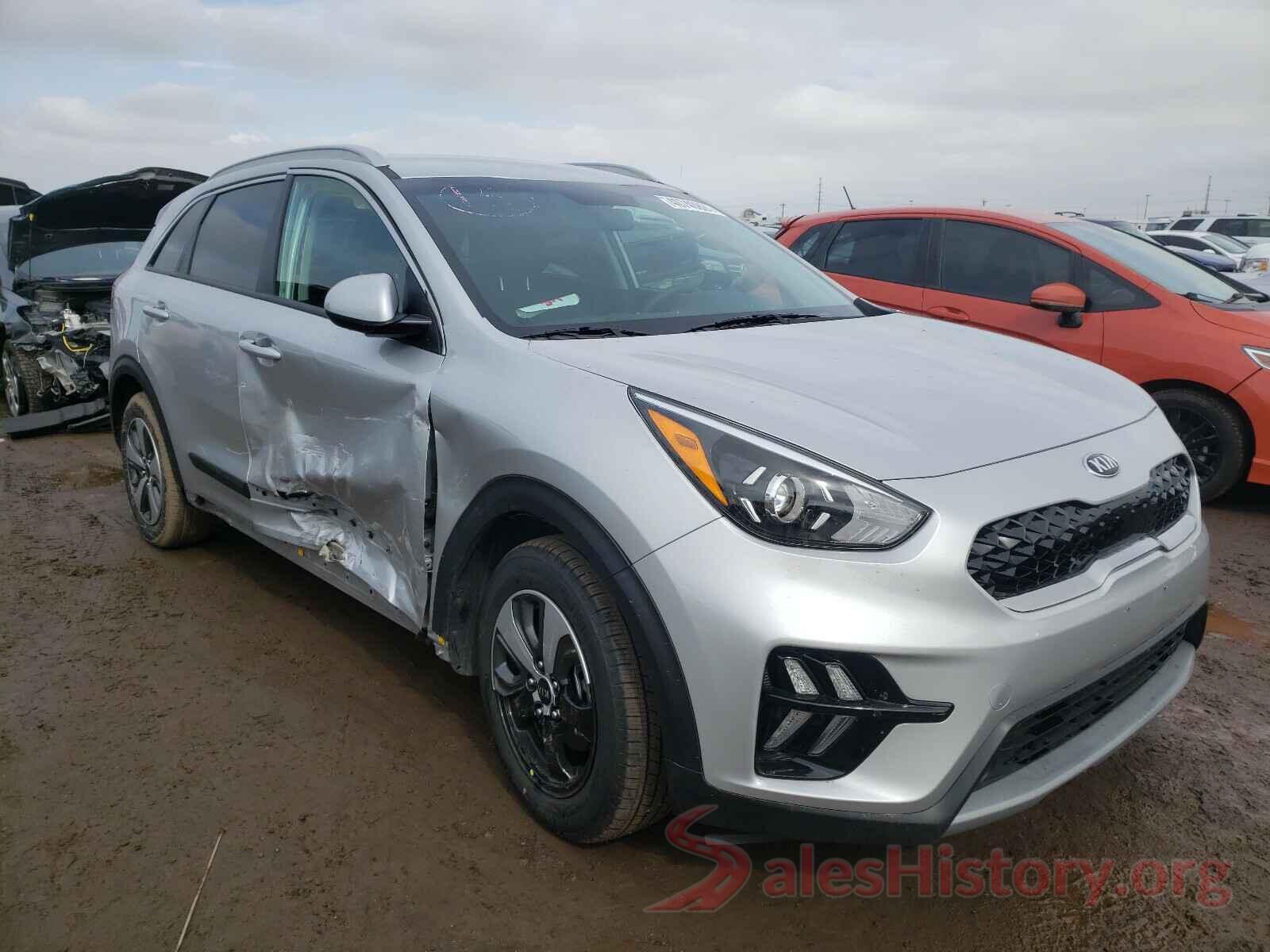 KNDCB3LC8L5369565 2020 KIA NIRO