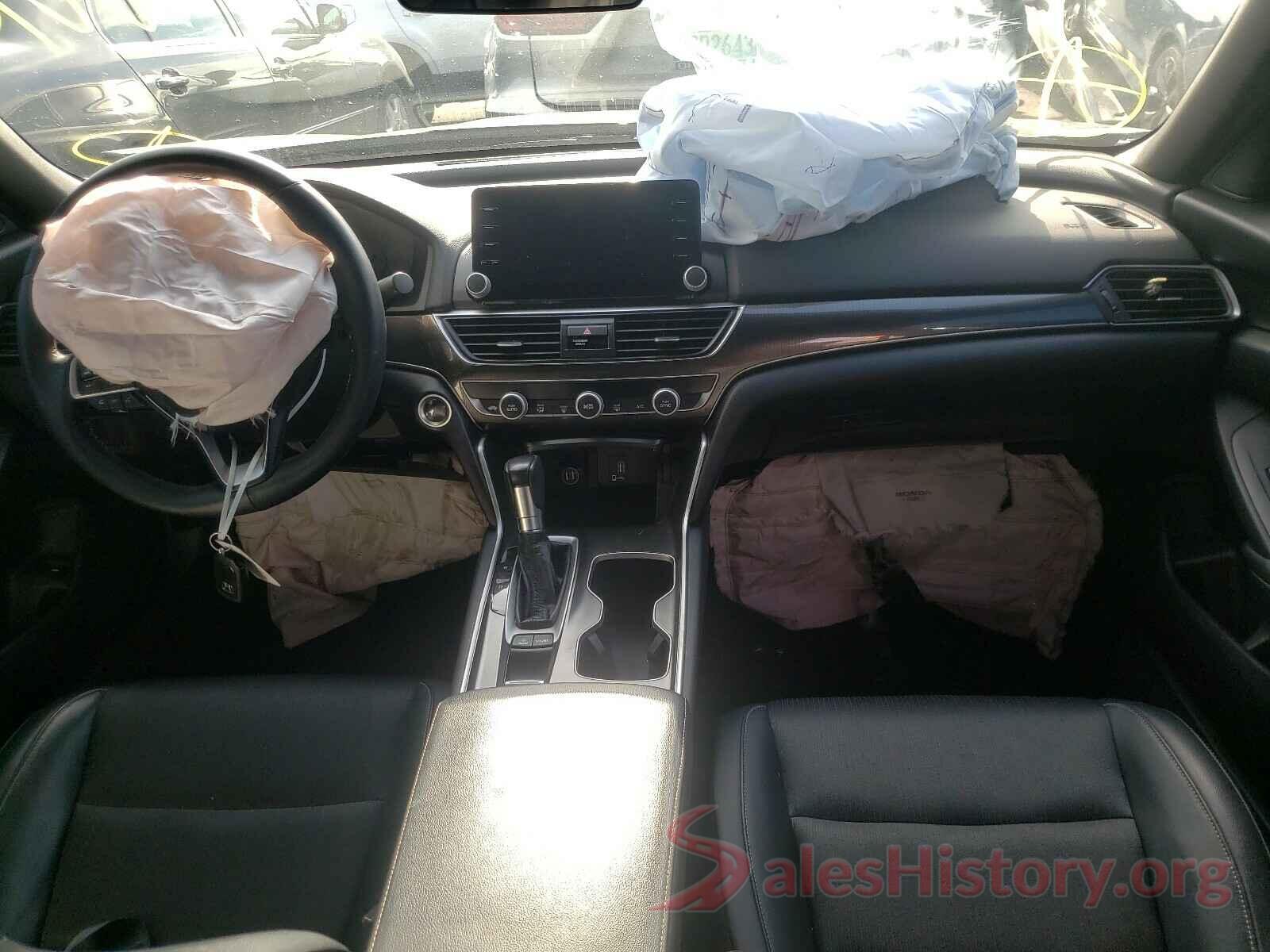 1HGCV1F30JA051467 2018 HONDA ACCORD