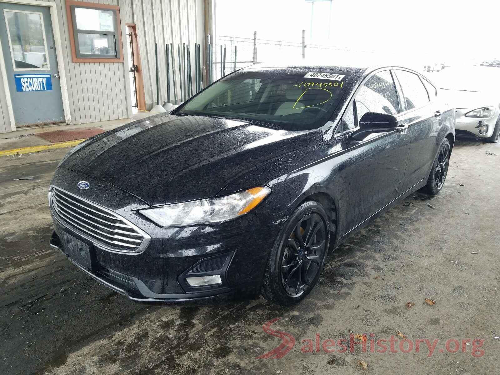 3FA6P0HD0KR131600 2019 FORD FUSION