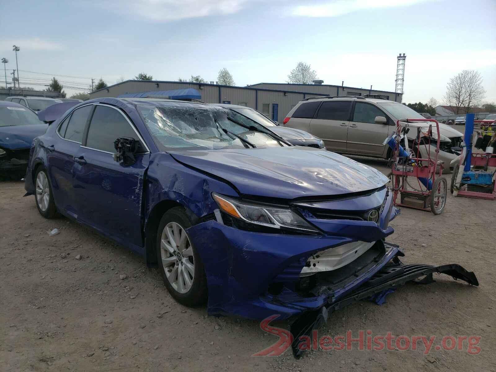 4T1B11HKXJU511450 2018 TOYOTA CAMRY