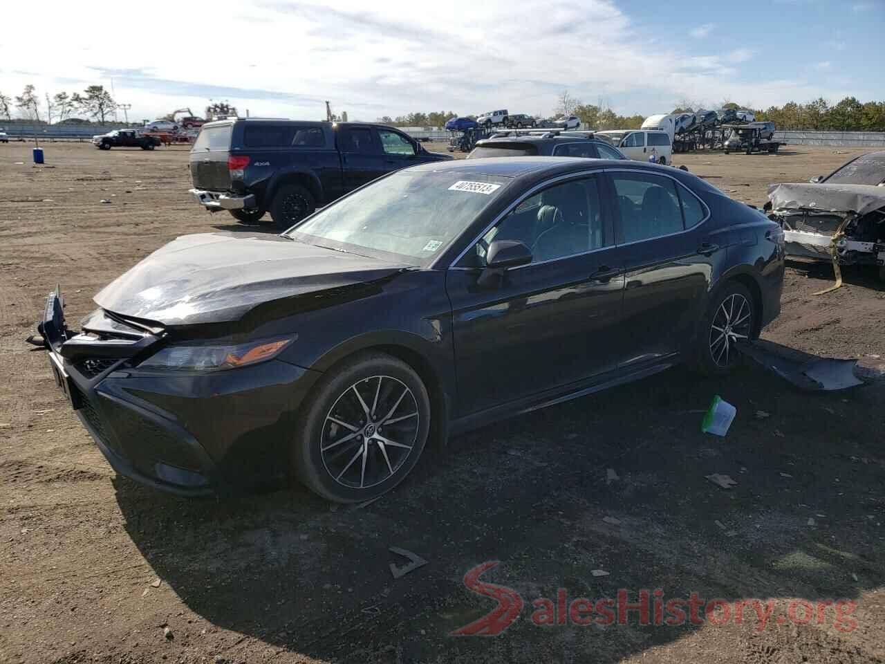 4T1G11AKXNU655005 2022 TOYOTA CAMRY