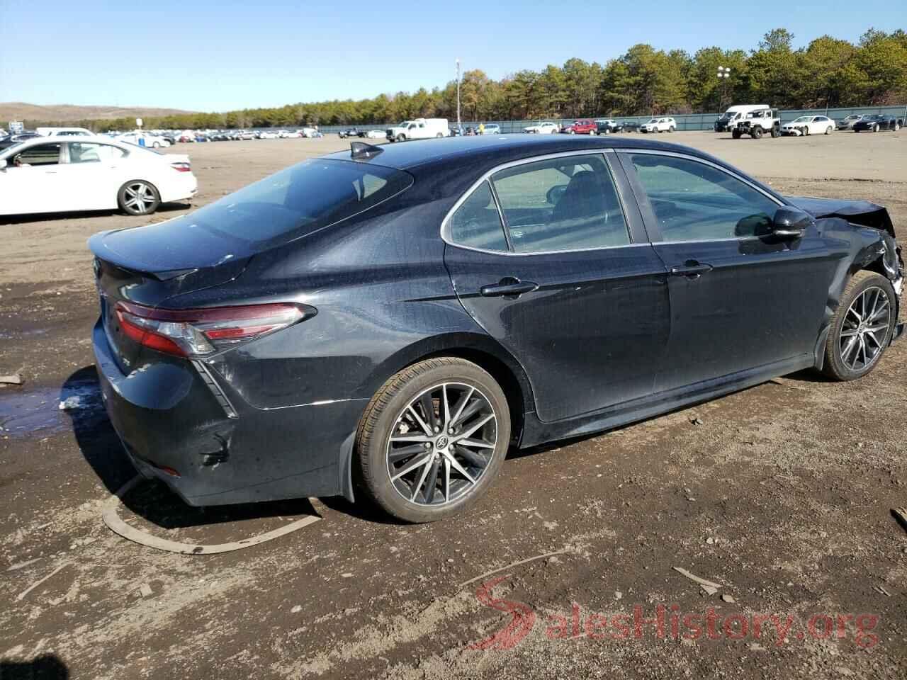 4T1G11AKXNU655005 2022 TOYOTA CAMRY