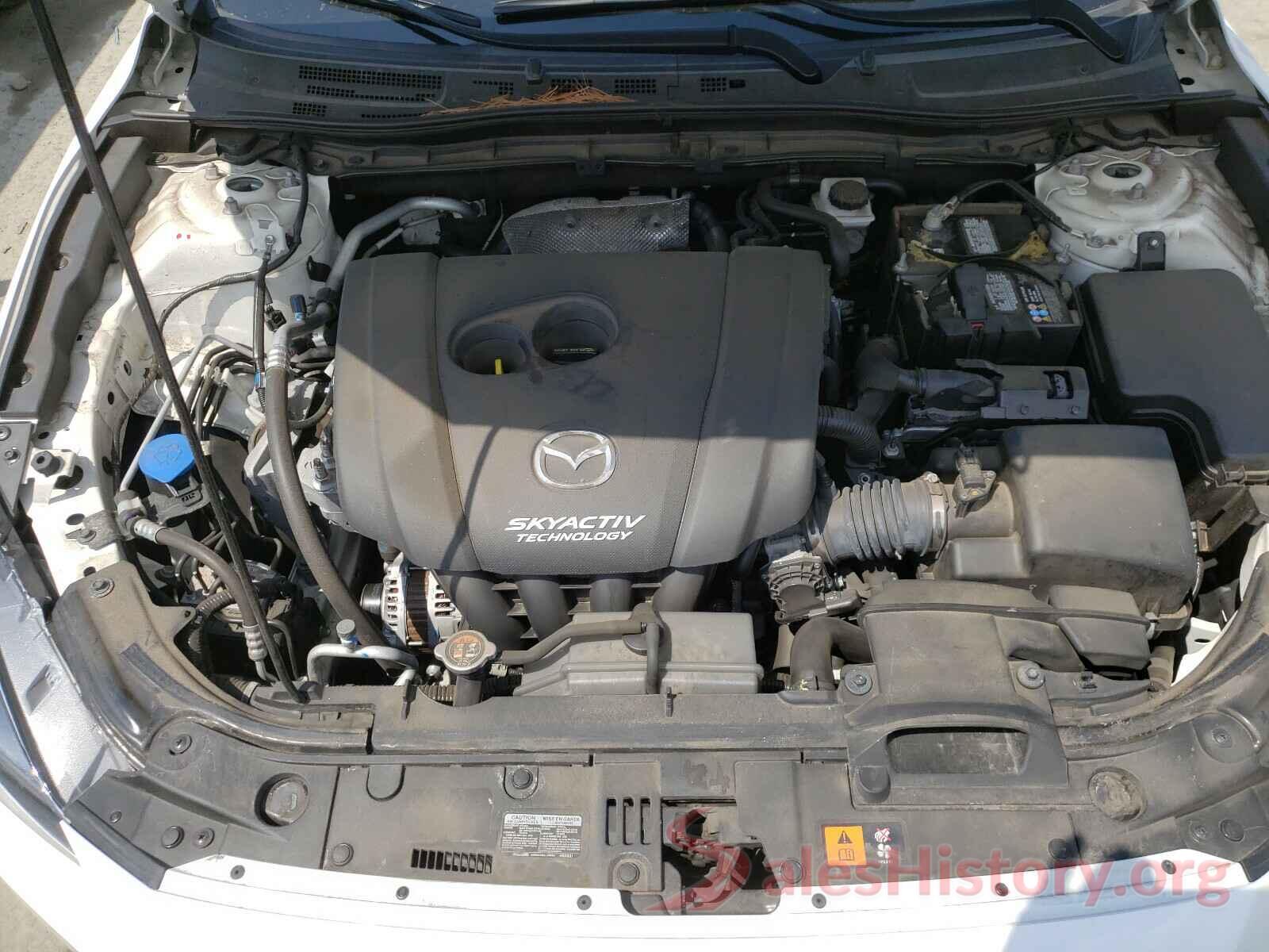 3MZBN1U72JM177670 2018 MAZDA 3