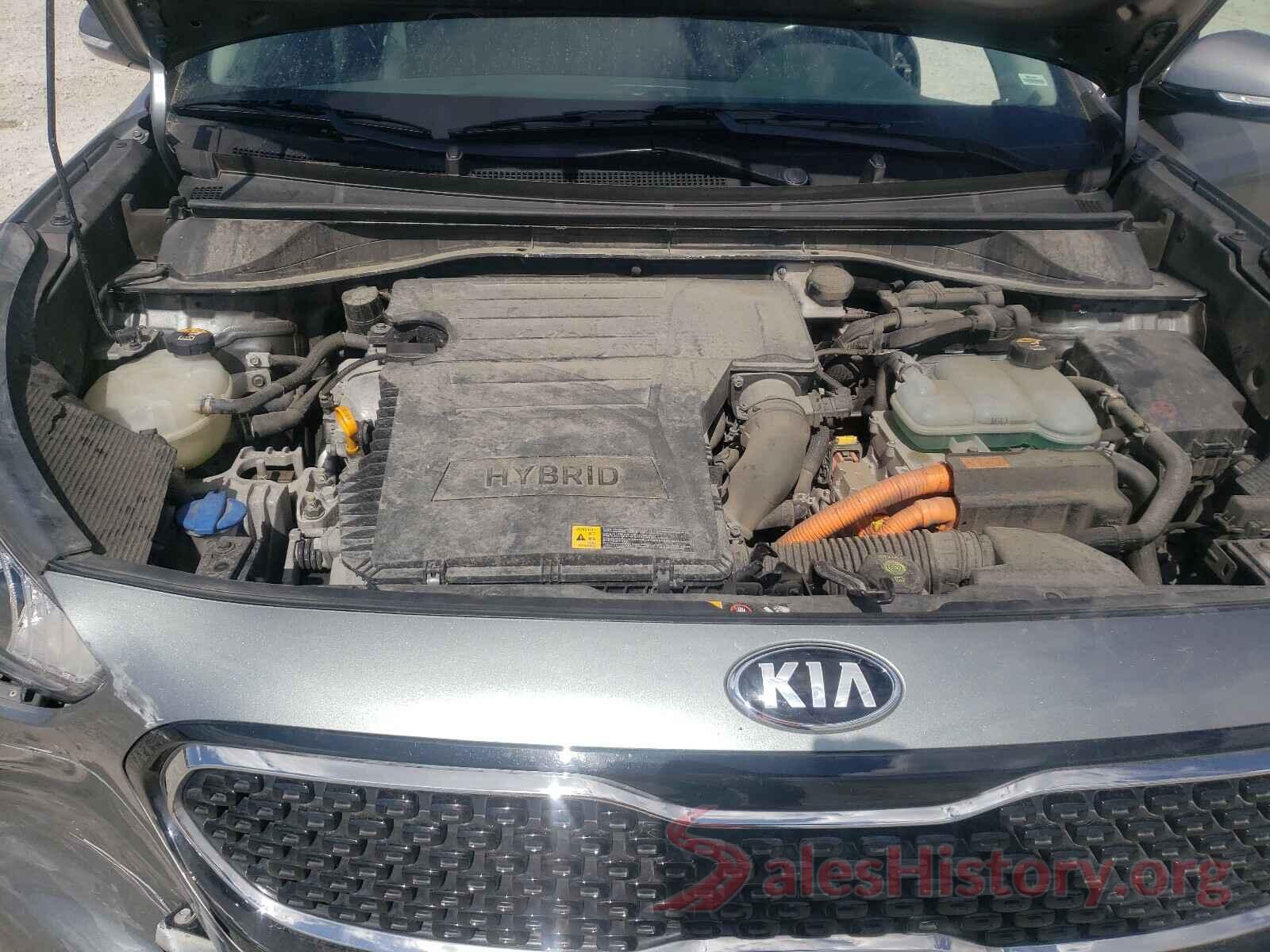 KNDCE3LC4J5132690 2018 KIA NIRO