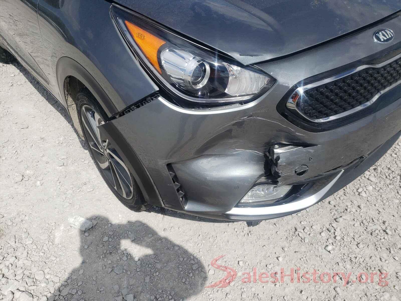 KNDCE3LC4J5132690 2018 KIA NIRO