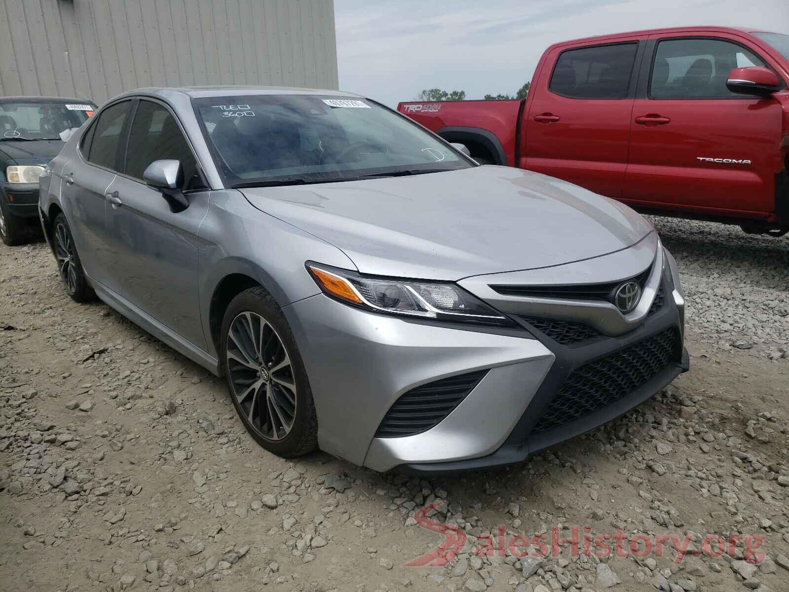 4T1B11HK1JU061039 2018 TOYOTA CAMRY