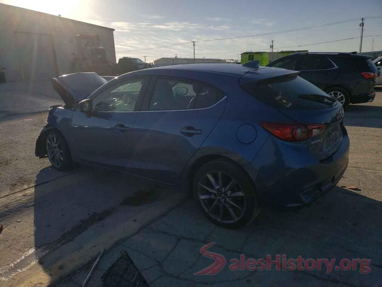 3MZBN1L36JM213732 2018 MAZDA 3