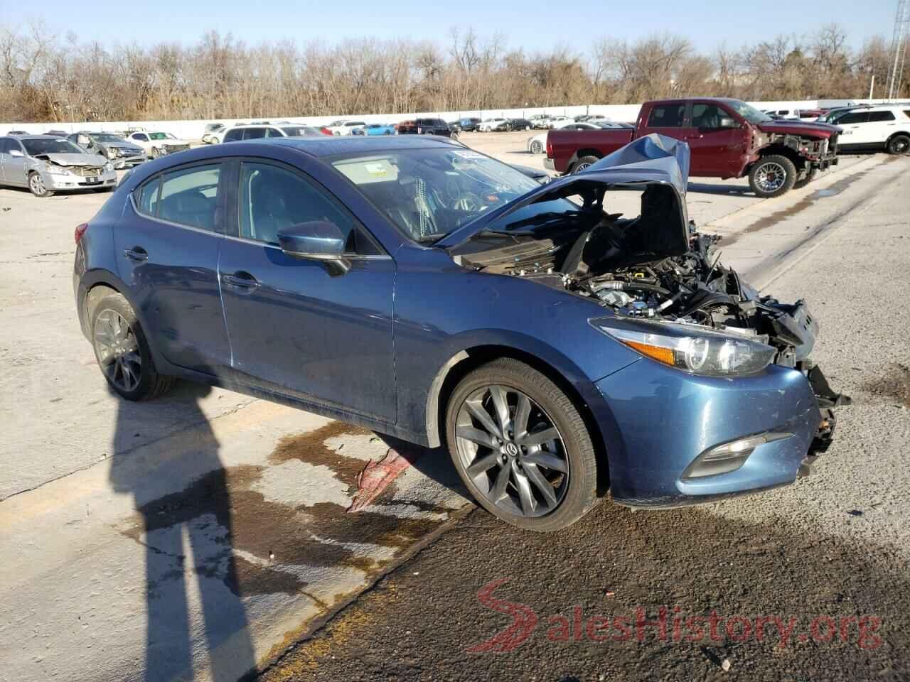 3MZBN1L36JM213732 2018 MAZDA 3