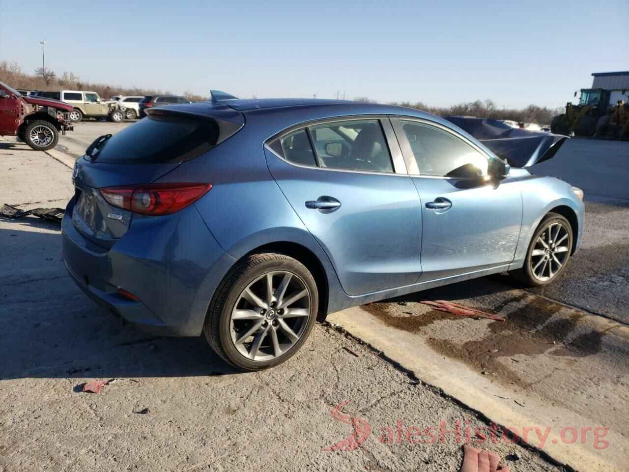 3MZBN1L36JM213732 2018 MAZDA 3