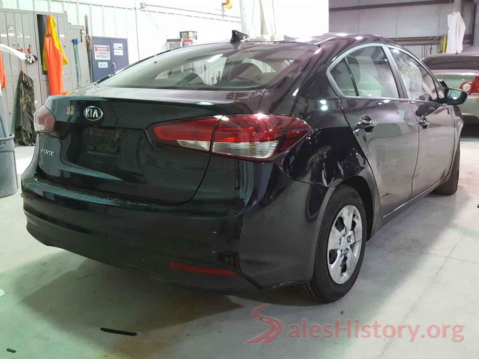 3KPFL4A77JE174998 2018 KIA FORTE