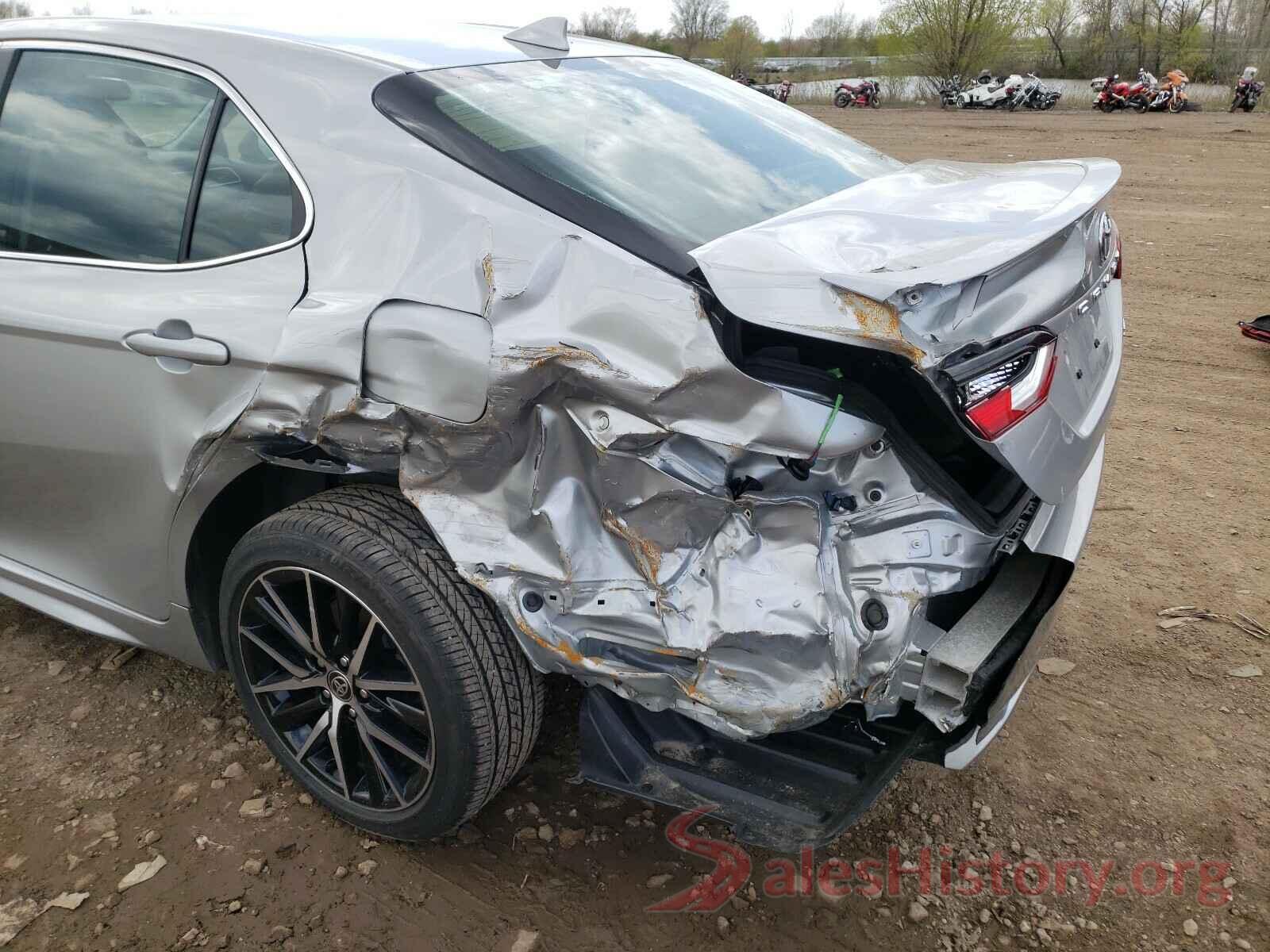 4T1G11AK4MU406231 2021 TOYOTA CAMRY