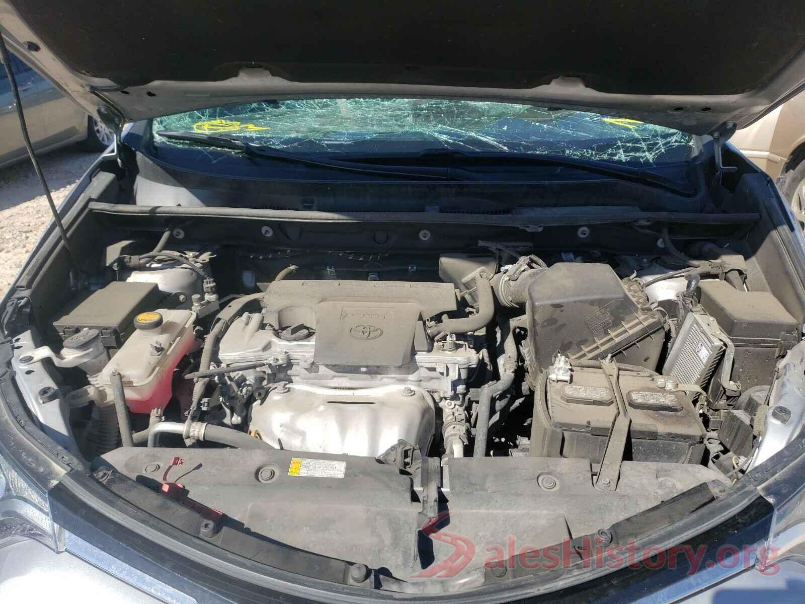 2T3RFREVXHW695318 2017 TOYOTA RAV4