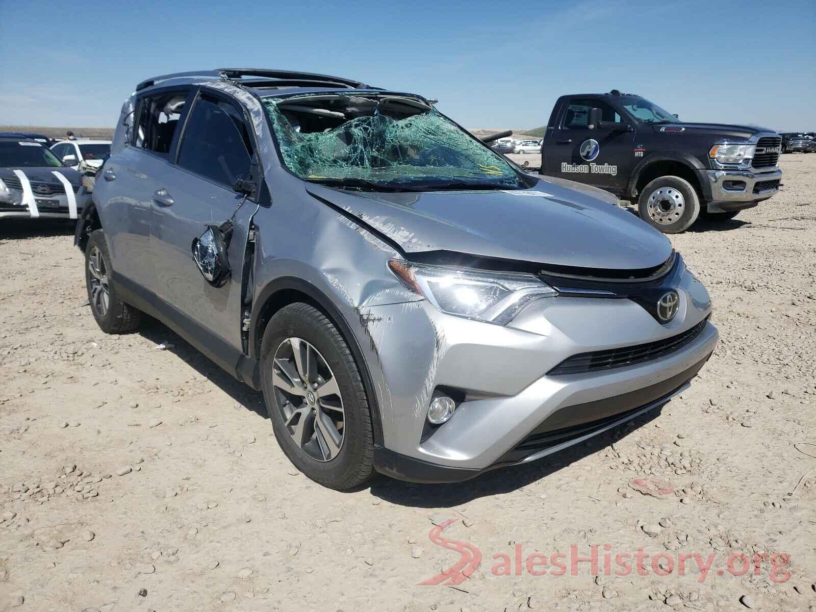 2T3RFREVXHW695318 2017 TOYOTA RAV4