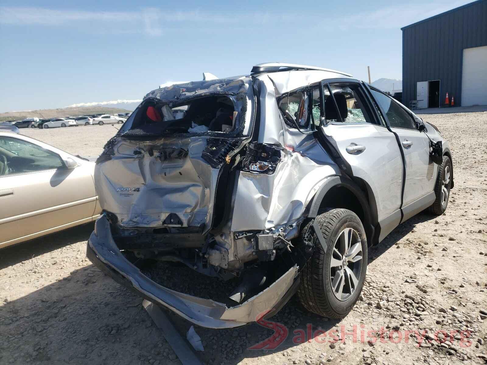 2T3RFREVXHW695318 2017 TOYOTA RAV4