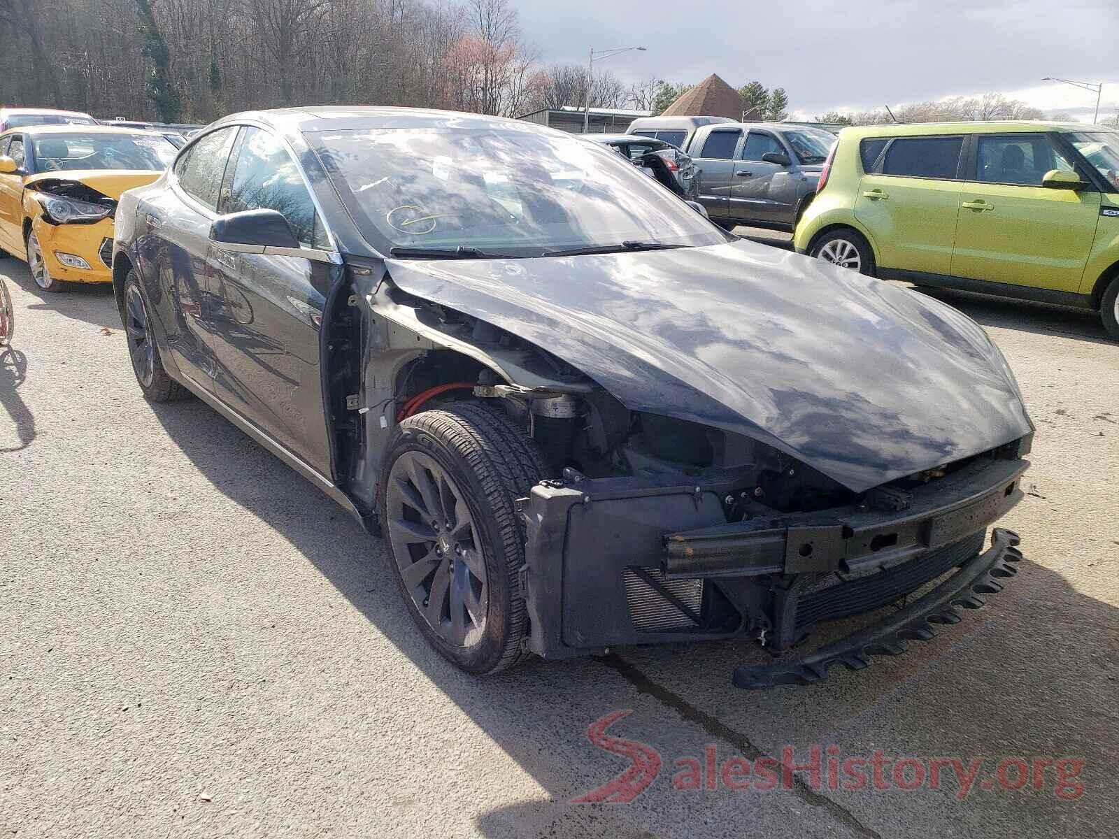 5YJSA1E27JF262607 2018 TESLA MODEL S