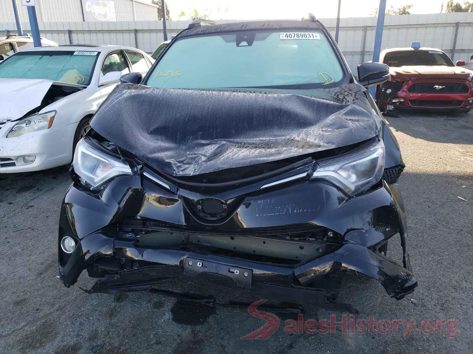 2T3RFREV8JW841592 2018 TOYOTA RAV4