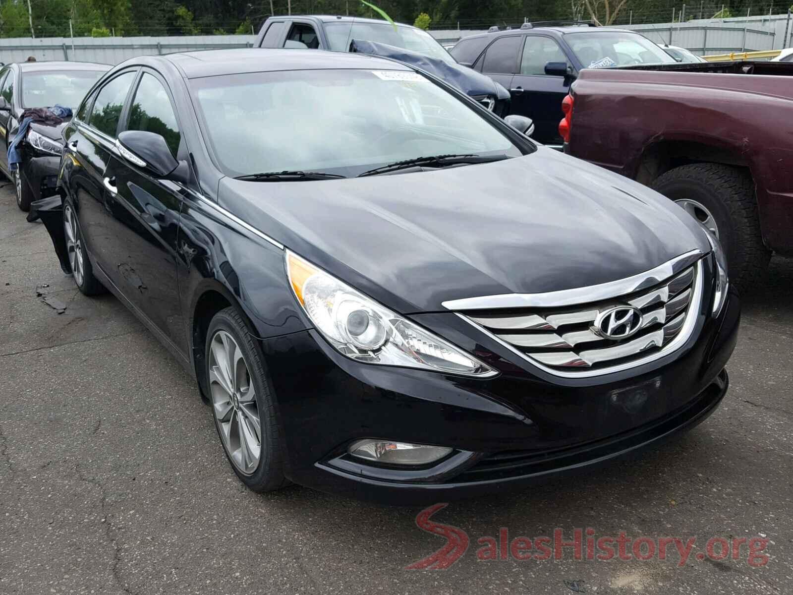 5NPEC4AB4DH617558 2013 HYUNDAI SONATA