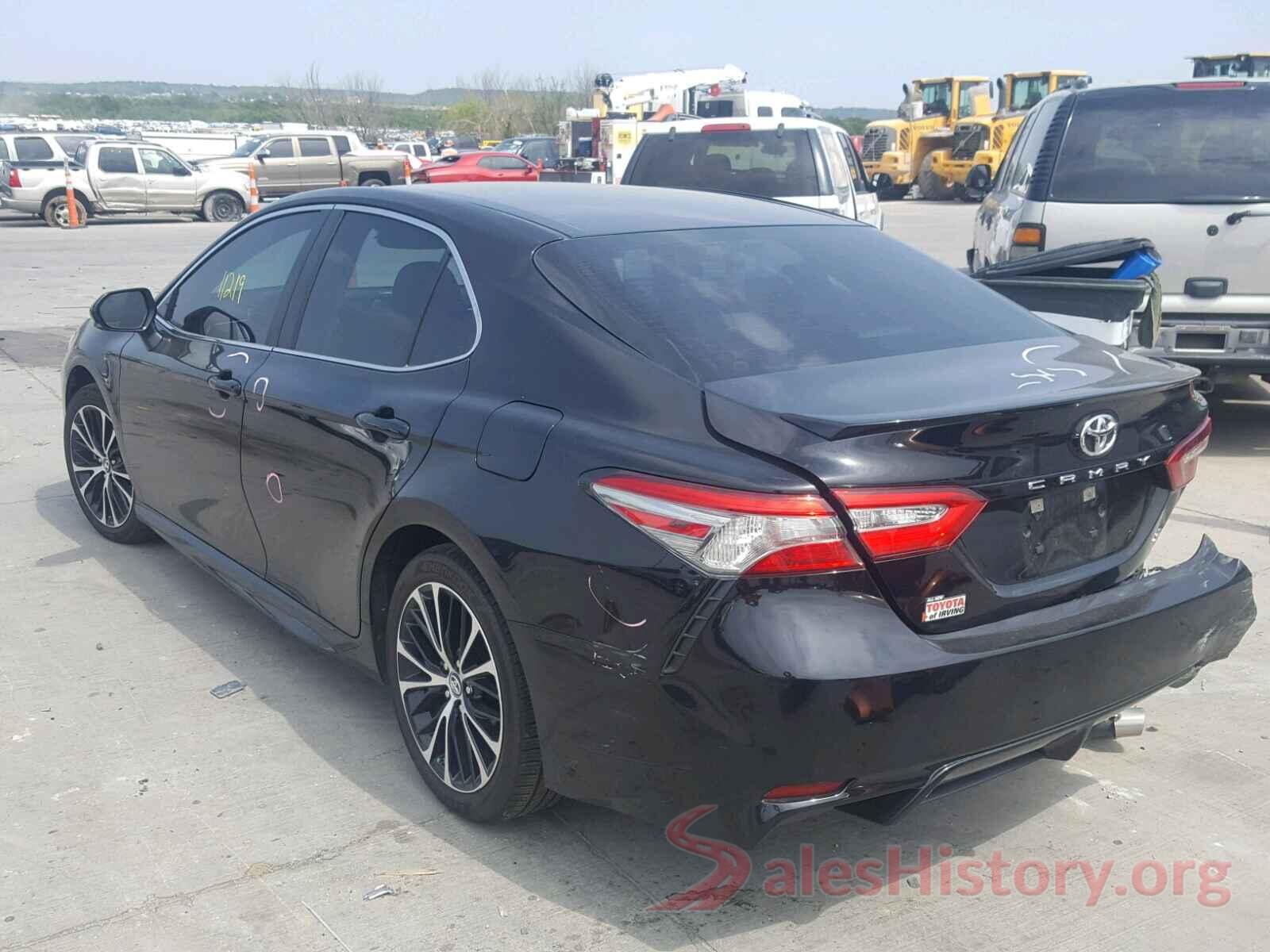 4T1B11HK2JU019091 2018 TOYOTA CAMRY