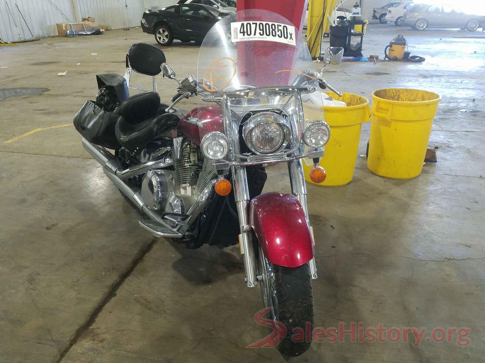 1HFSC52004A102401 2004 HONDA VT CYCLE