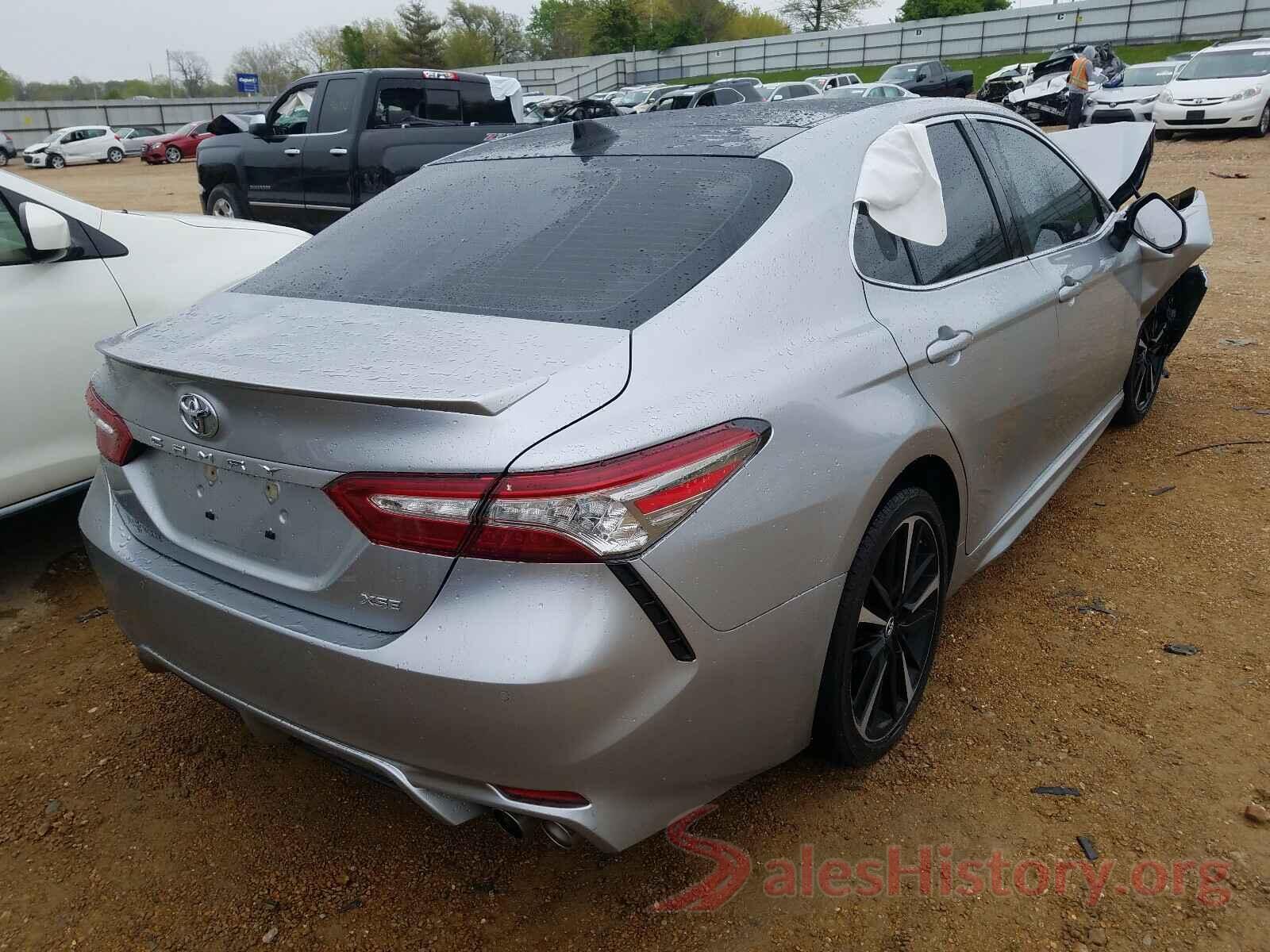 4T1B61HK5JU073695 2018 TOYOTA CAMRY